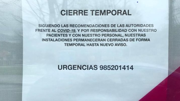 Se trata de un texto que indica que el establecimiento permanecerá cerrado debido al COVID19