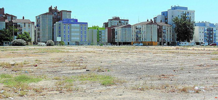 Casas y un descampado