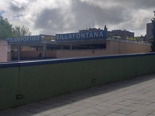 El Polideportivo Villafontana de Móstoles el pasado sábado 11 de abril de 2021 a la 13 de la tarde