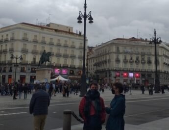 Puerta del Sol abarrotada en el fin de semana