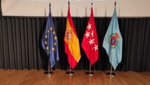 Banderas oficiales de la Unión Europea, España, la Comunidad de Madrid y Guinea Ecuatorial