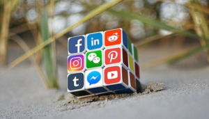 Cubo de rubik de las redes sociales