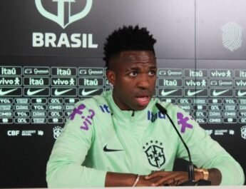 Vinicius Jr en la rueda de prensa de la selección brasileña
