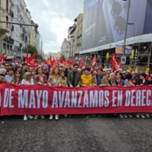 Gran Vía se tiñe de rojo sindical en el 1‑M