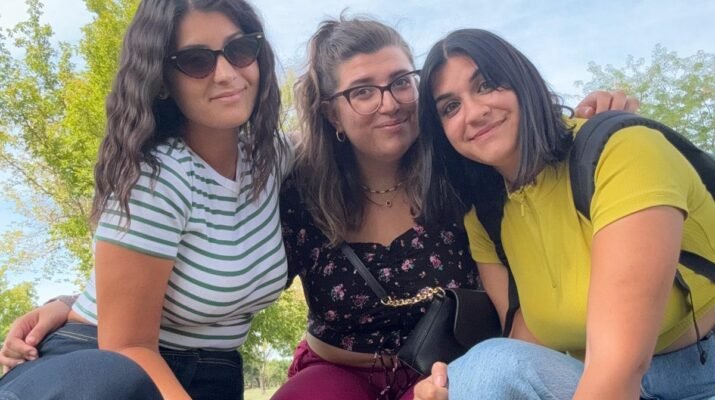 Sabrina junto a sus compañeras de Erasmus en la Universidad