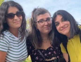Sabrina junto a sus compañeras de Erasmus en la Universidad