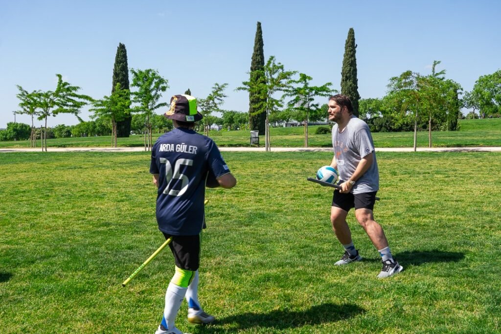Dos miembros del equipo Madrid Wolves entrenando. Autor: Grupo Unicornios CC-BY-SA